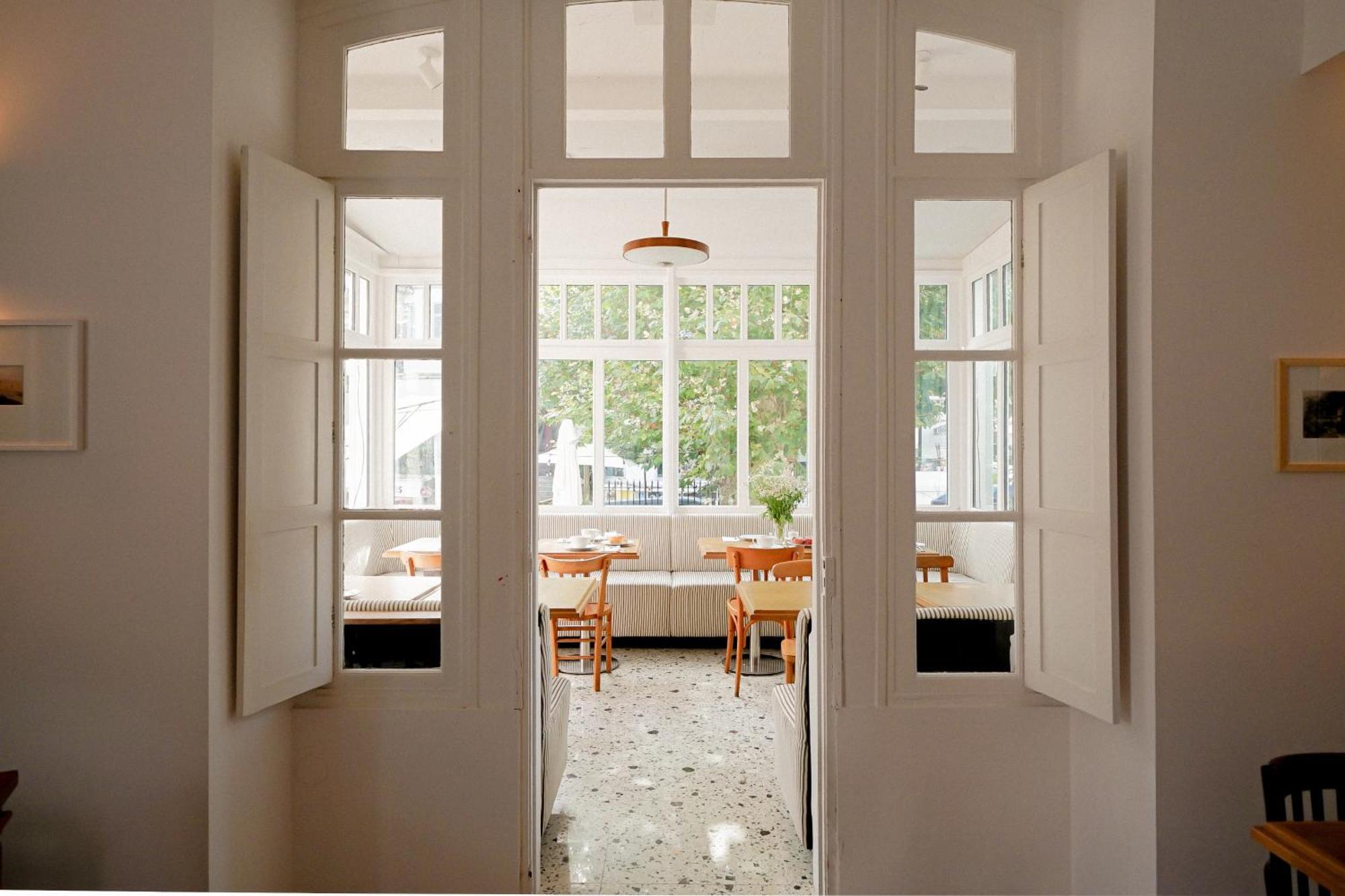 Alfred Hotels Les Halles Biarritz Bagian luar foto