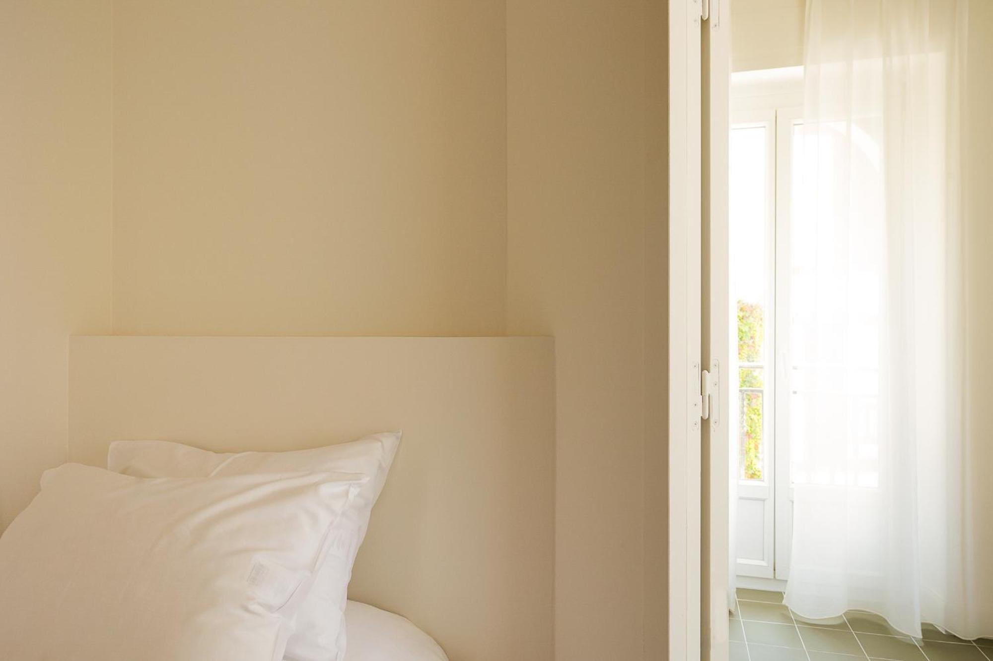 Alfred Hotels Les Halles Biarritz Bagian luar foto