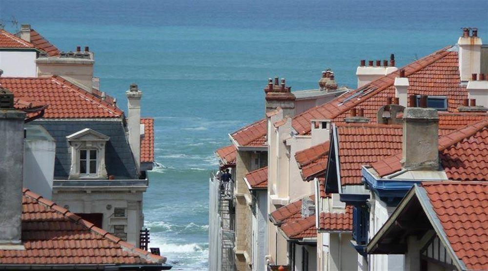 Alfred Hotels Les Halles Biarritz Bagian luar foto