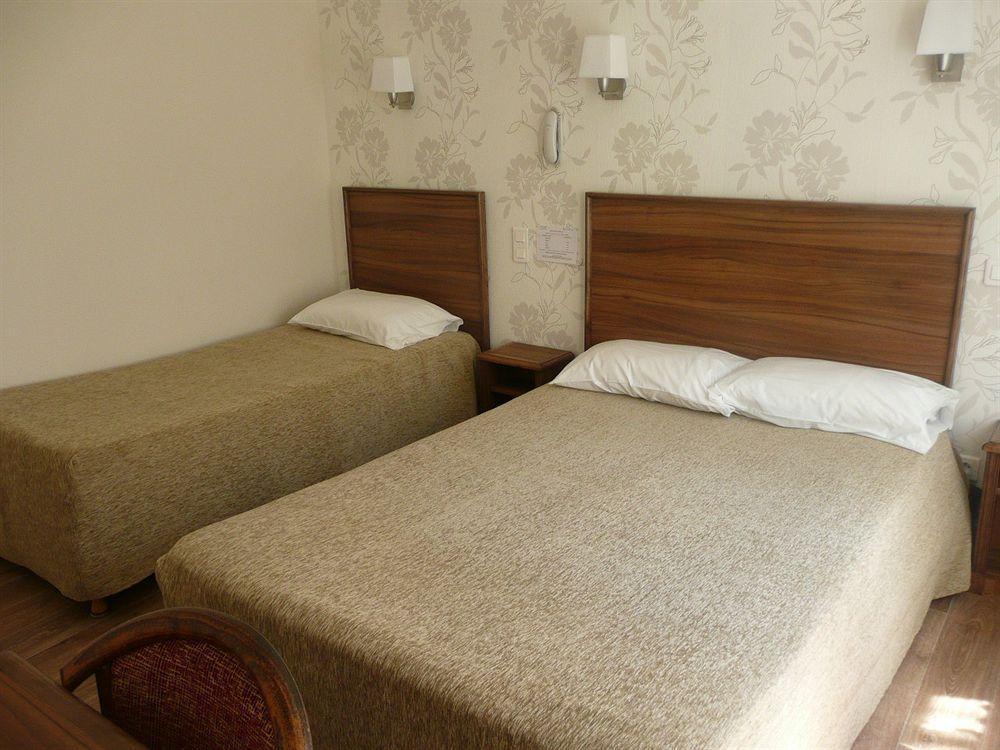 Alfred Hotels Les Halles Biarritz Bagian luar foto