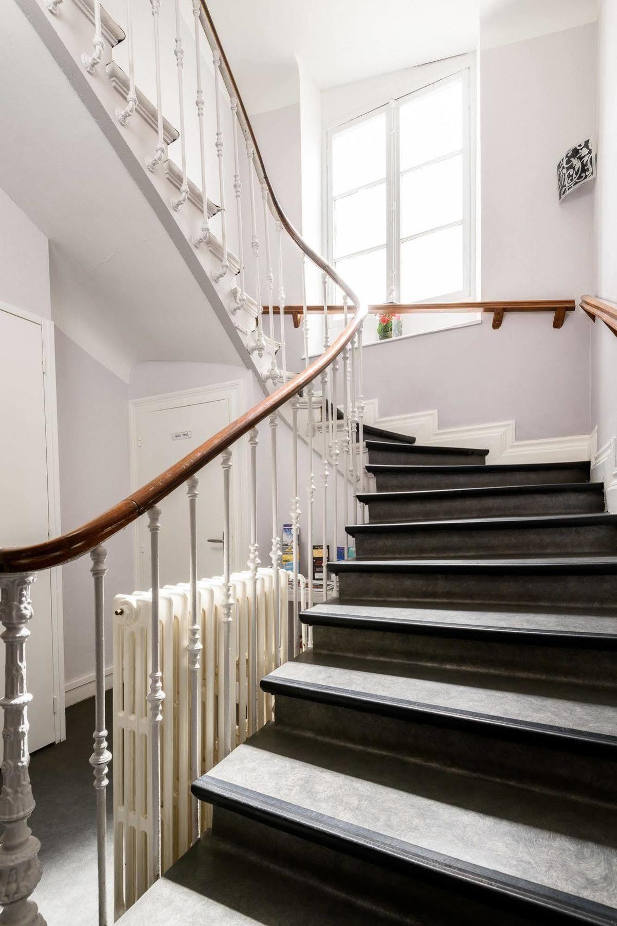Alfred Hotels Les Halles Biarritz Bagian luar foto